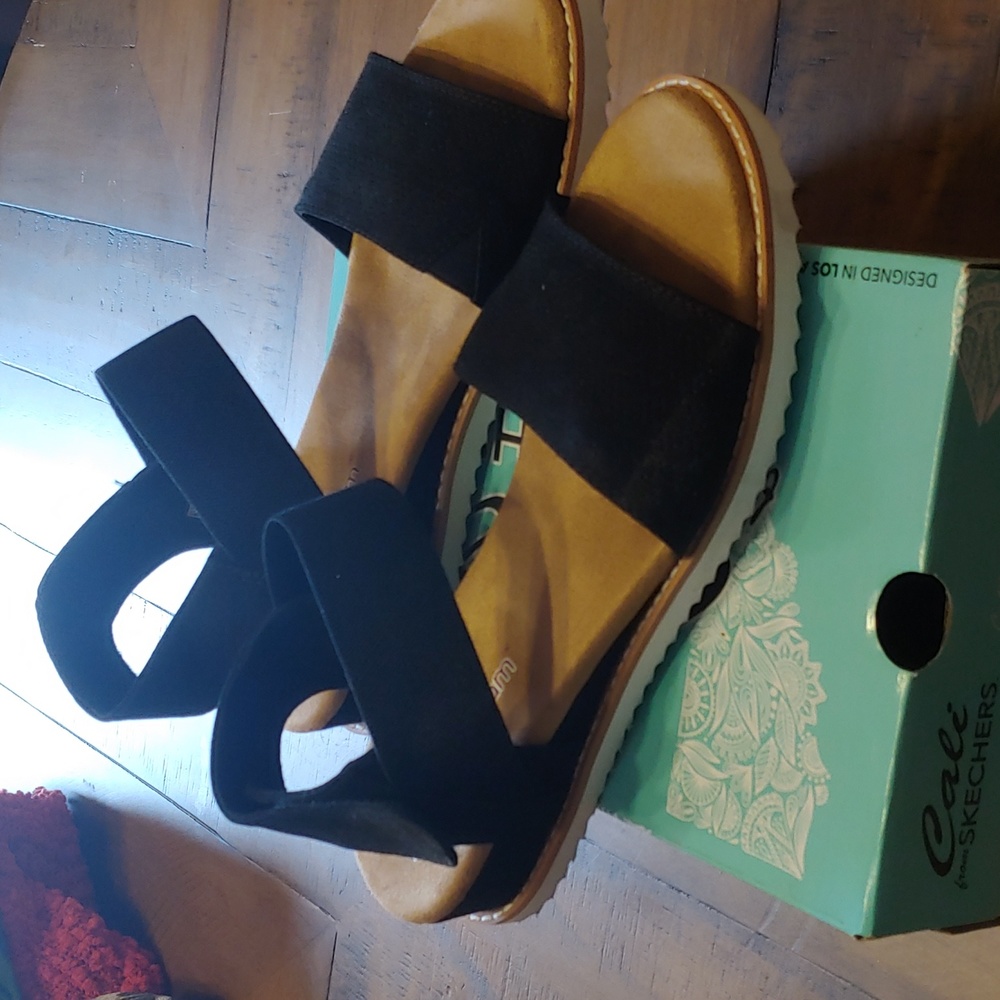 Sketchers sandals
